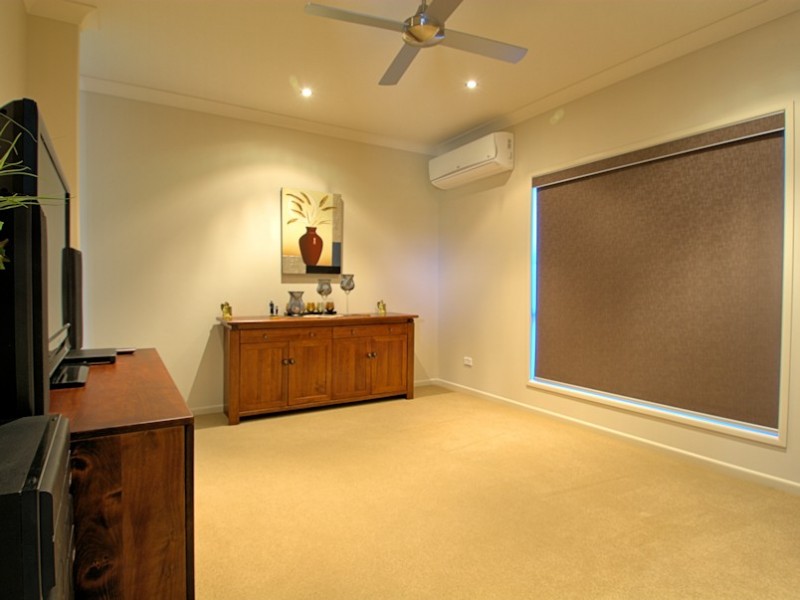 11 Tulipwood Drive, Burrum Heads QLD 4659