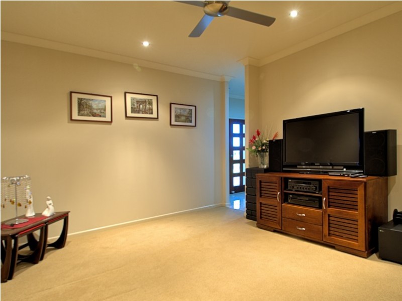 11 Tulipwood Drive, Burrum Heads QLD 4659