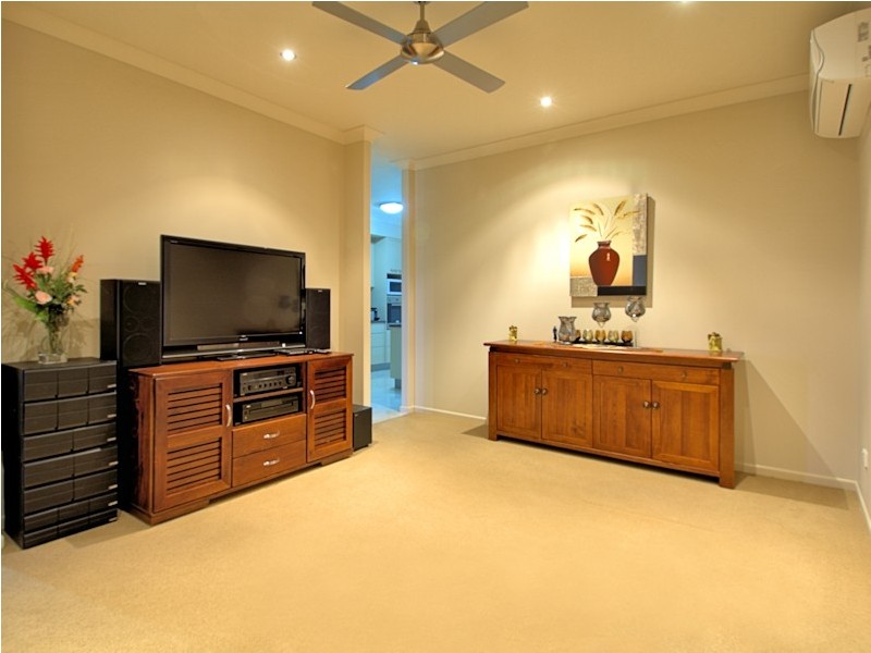 11 Tulipwood Drive, Burrum Heads QLD 4659