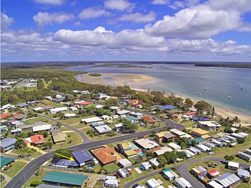 54 Riverview Dve, Burrum Heads QLD 4659
