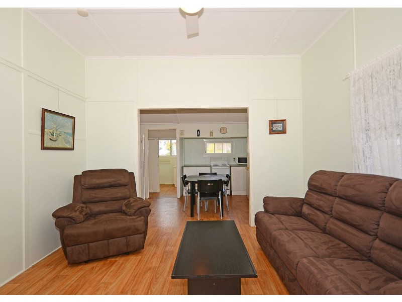 11 Burrum Street, Burrum Heads QLD 4659