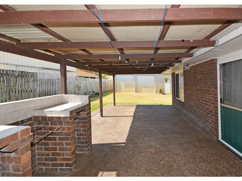 8 Cassia Street, Burrum Heads QLD 4659