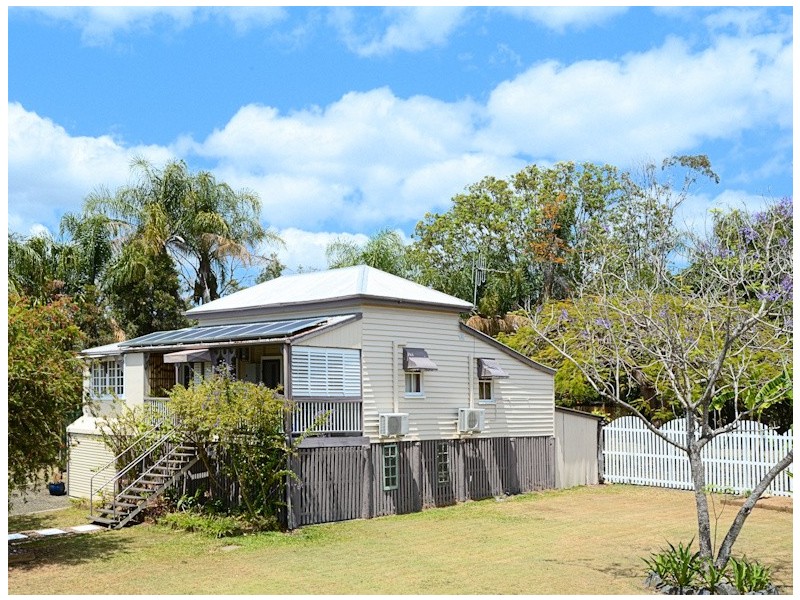 4-6 Charles St, Howard QLD 4659