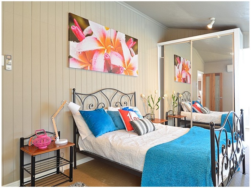 4-6 Charles St, Howard QLD 4659
