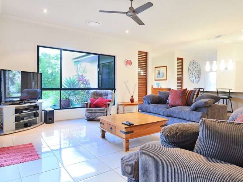 11 Brypat Close, Burrum Heads QLD 4659