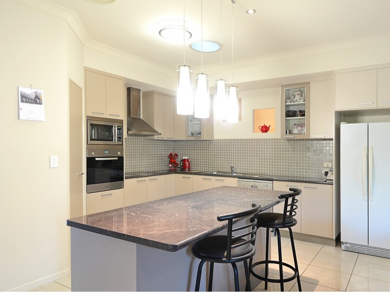 11 Brypat Close, Burrum Heads QLD 4659