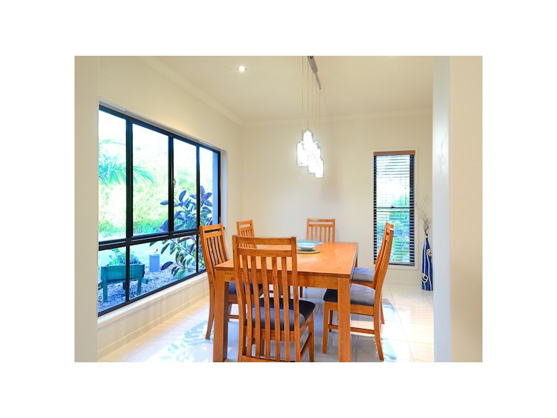 11 Brypat Close, Burrum Heads QLD 4659