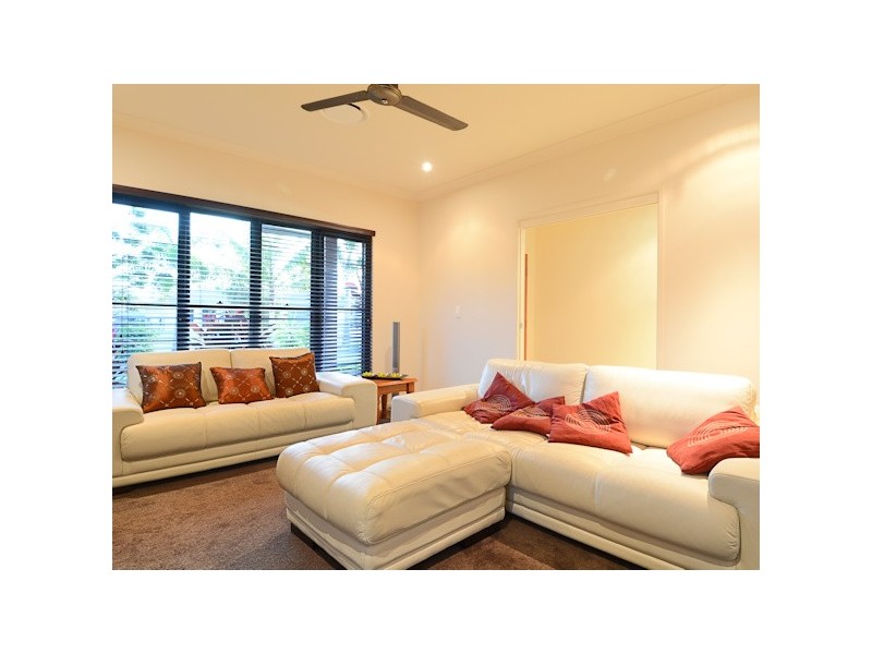 11 Brypat Close, Burrum Heads QLD 4659