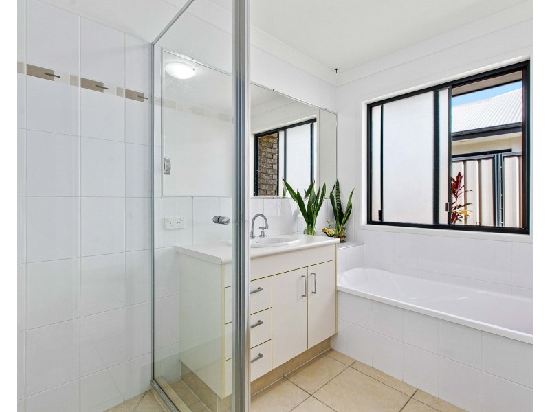 2 Tulipwood Drive, Burrum Heads QLD 4659