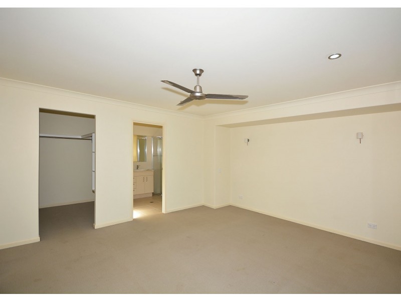 23 Sirenia Drive, Burrum Heads QLD 4659