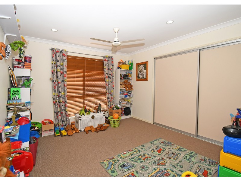 4 ELBOZ COURT, Burrum Heads QLD 4659