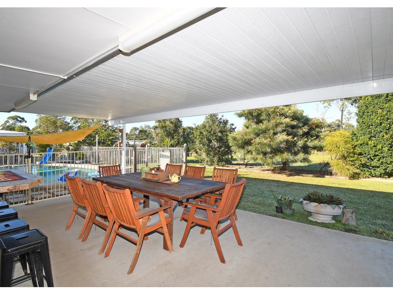 4 ELBOZ COURT, Burrum Heads QLD 4659