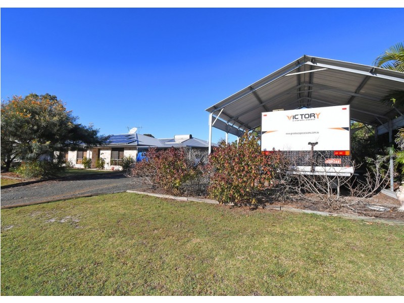 4 ELBOZ COURT, Burrum Heads QLD 4659