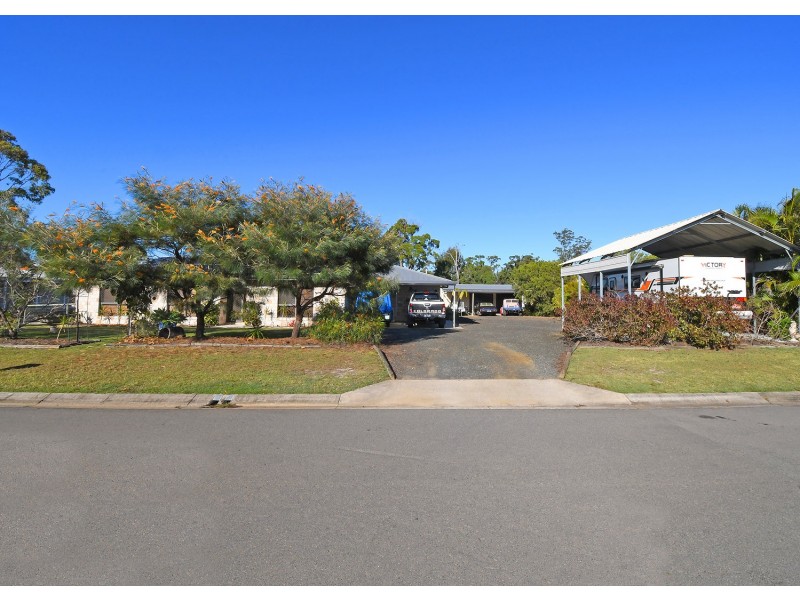 4 ELBOZ COURT, Burrum Heads QLD 4659