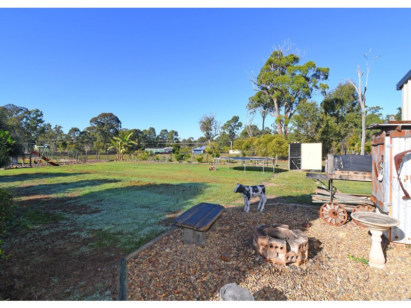 4 ELBOZ COURT, Burrum Heads QLD 4659