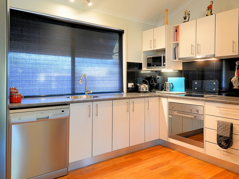 33 Beach Drive, Burrum Heads QLD 4659