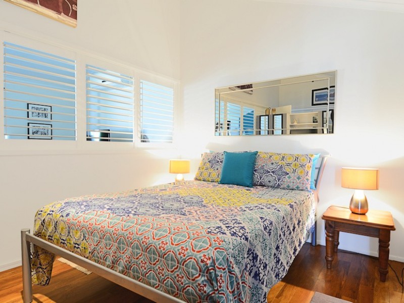 33 Beach Drive, Burrum Heads QLD 4659