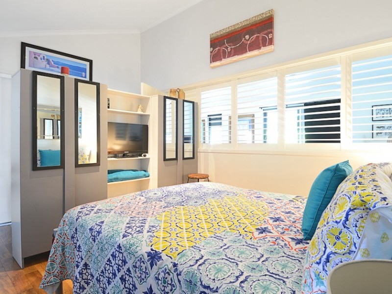 33 Beach Drive, Burrum Heads QLD 4659