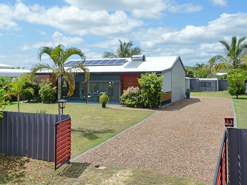 33 Beach Drive, Burrum Heads QLD 4659