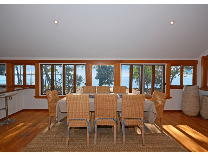 42 Esplanade, Burrum Heads QLD 4659