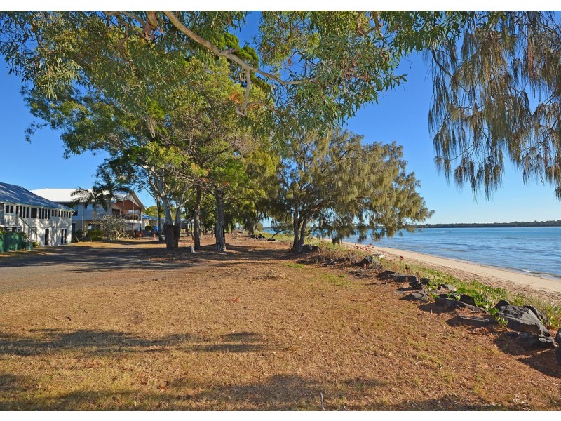 42 Esplanade, Burrum Heads QLD 4659