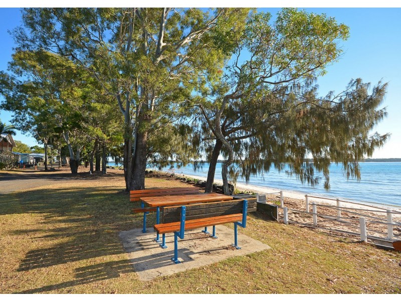 42 Esplanade, Burrum Heads QLD 4659