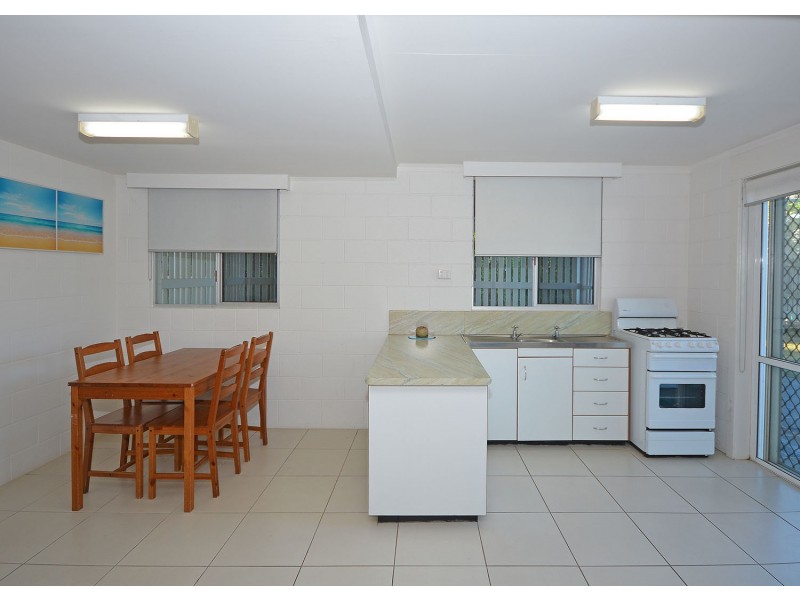 42 Esplanade, Burrum Heads QLD 4659