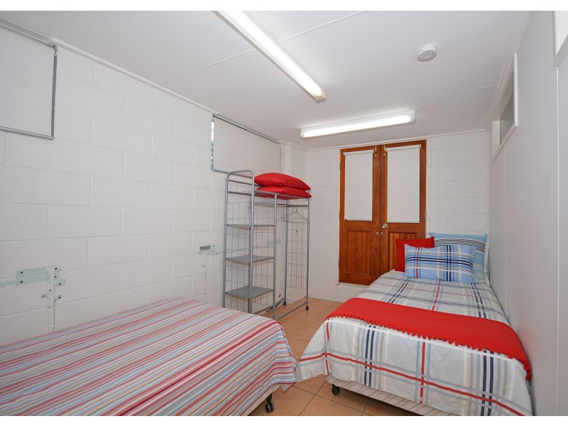 42 Esplanade, Burrum Heads QLD 4659