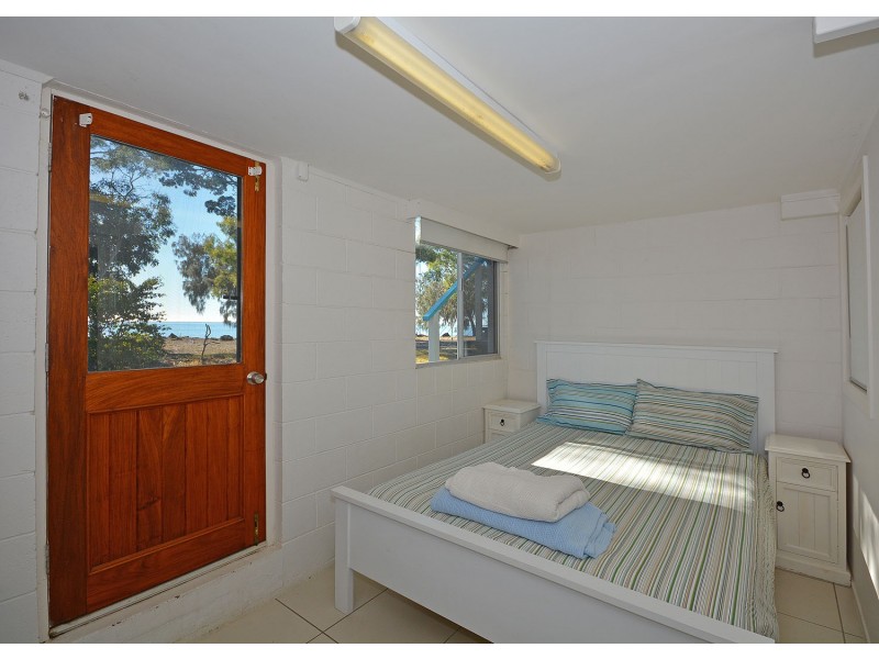 42 Esplanade, Burrum Heads QLD 4659