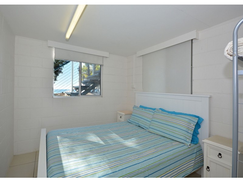 42 Esplanade, Burrum Heads QLD 4659