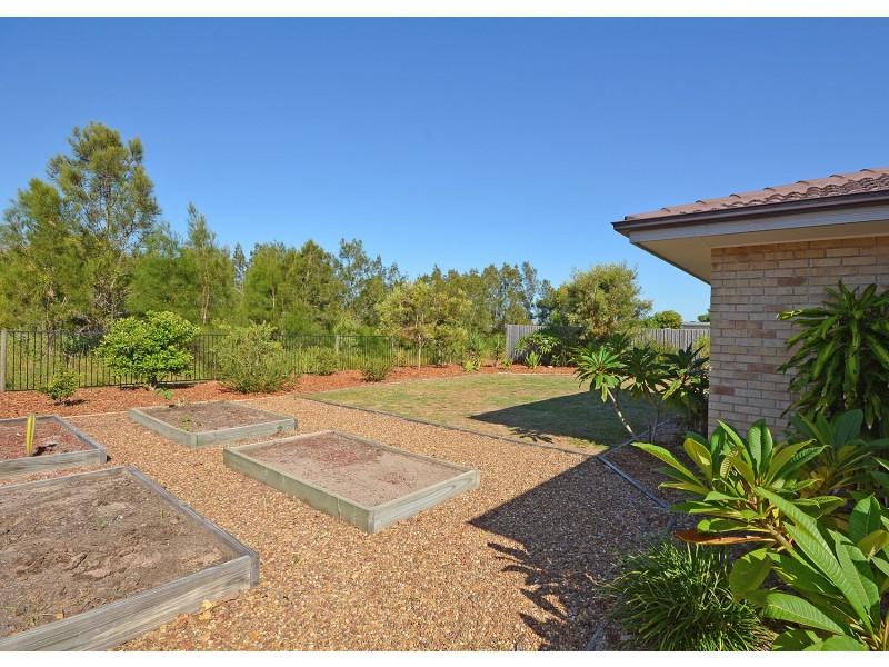 67 Beach Drive, Burrum Heads QLD 4659