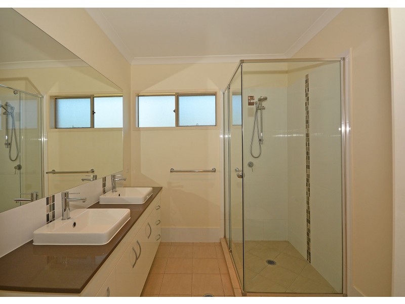 67 Beach Drive, Burrum Heads QLD 4659