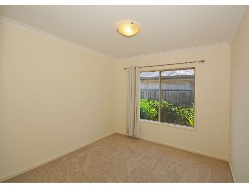 67 Beach Drive, Burrum Heads QLD 4659