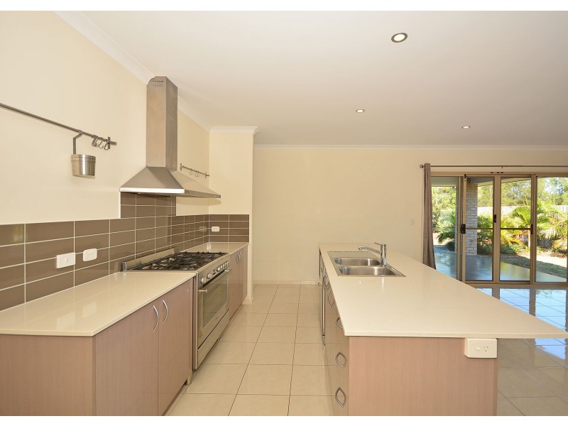 67 Beach Drive, Burrum Heads QLD 4659