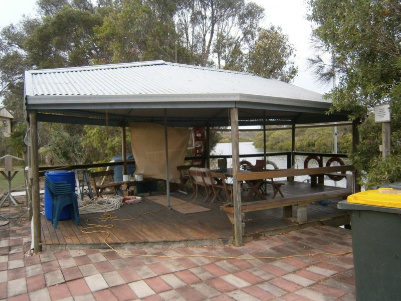 3 Island Close, Pacific Haven QLD 4659