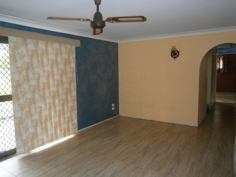 3 Island Close, Pacific Haven QLD 4659