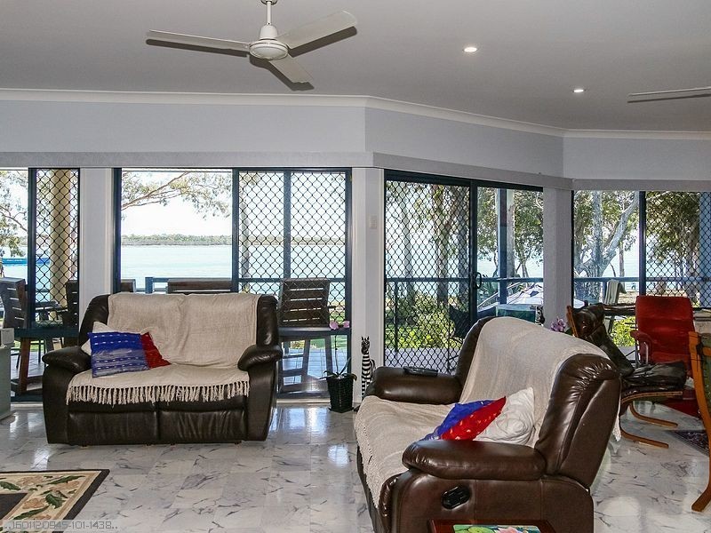 2/58 Burrum Street, Burrum Heads QLD 4659