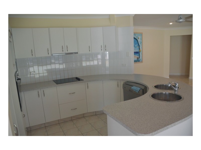 120 Kingfisher Pde, Toogoom QLD 4655