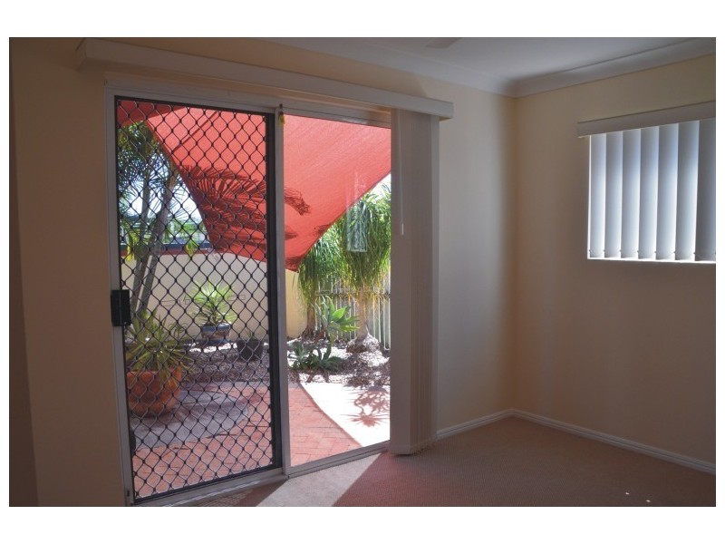 120 Kingfisher Pde, Toogoom QLD 4655