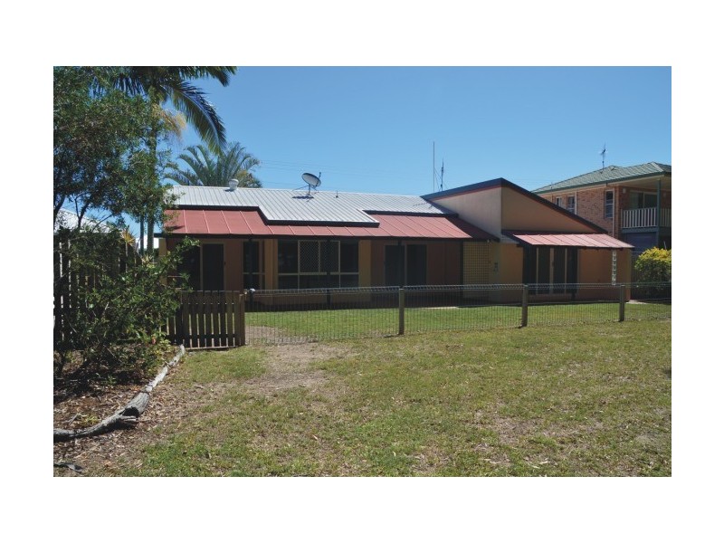 120 Kingfisher Pde, Toogoom QLD 4655