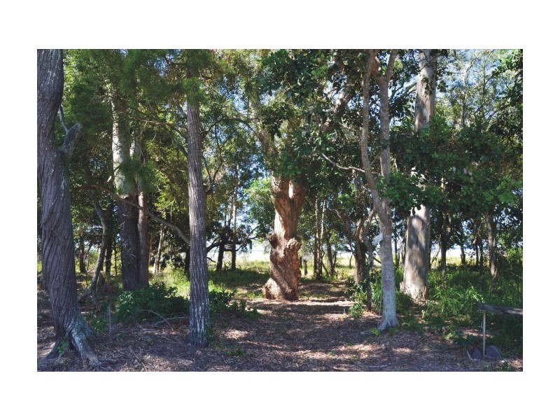 120 Kingfisher Pde, Toogoom QLD 4655