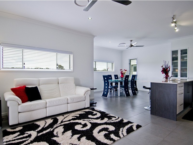 12 Honey Myrtle Close, Burrum Heads QLD 4659