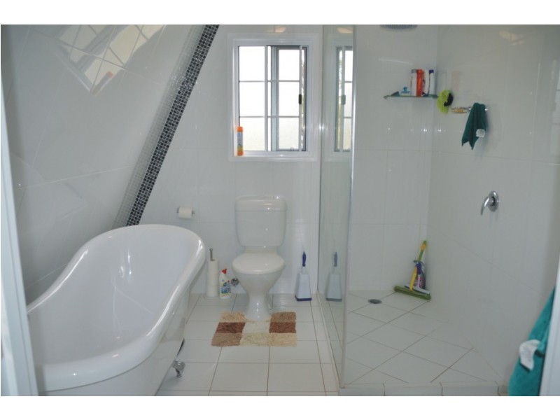 94 Hunter St, Torbanlea QLD 4662