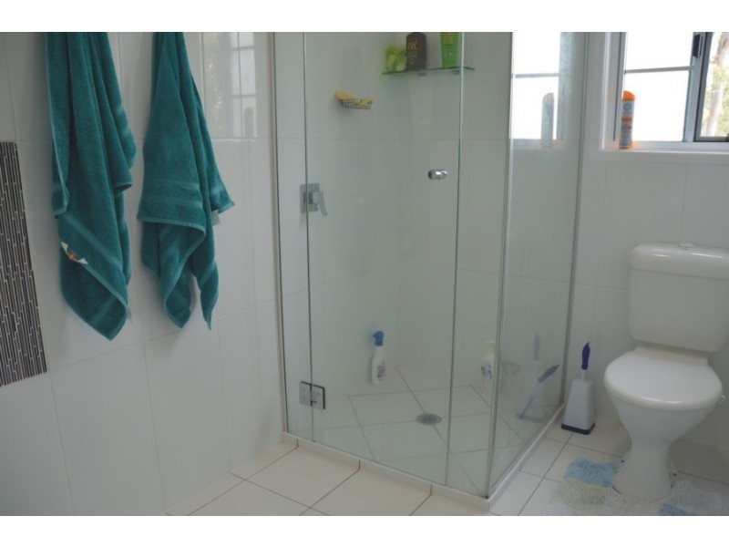 94 Hunter St, Torbanlea QLD 4662