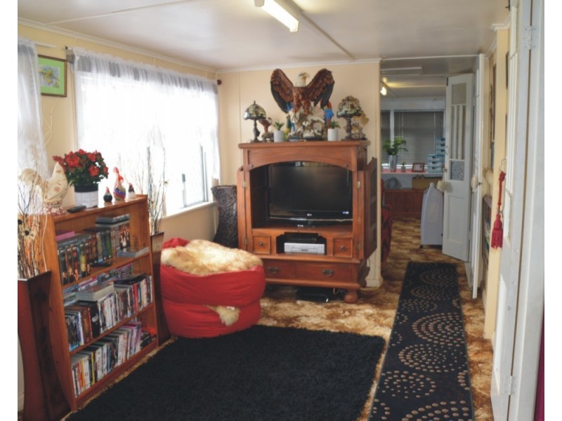 33 Whitley Street, Howard QLD 4659