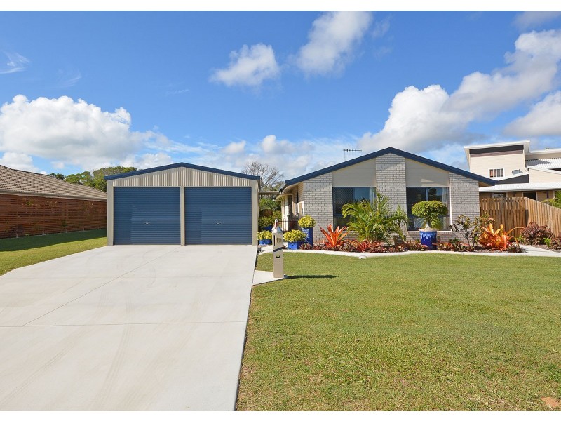 19 Lakes Boulevard, Burrum Heads QLD 4659