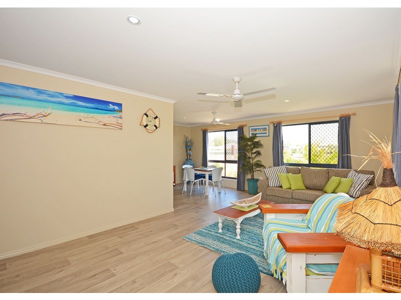 19 Lakes Boulevard, Burrum Heads QLD 4659