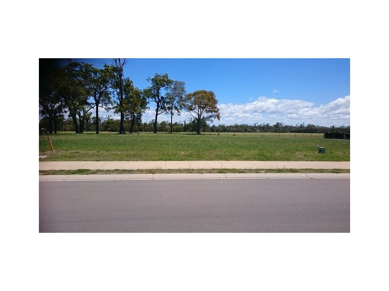 30 Sirenia Drive, Burrum Heads QLD 4659