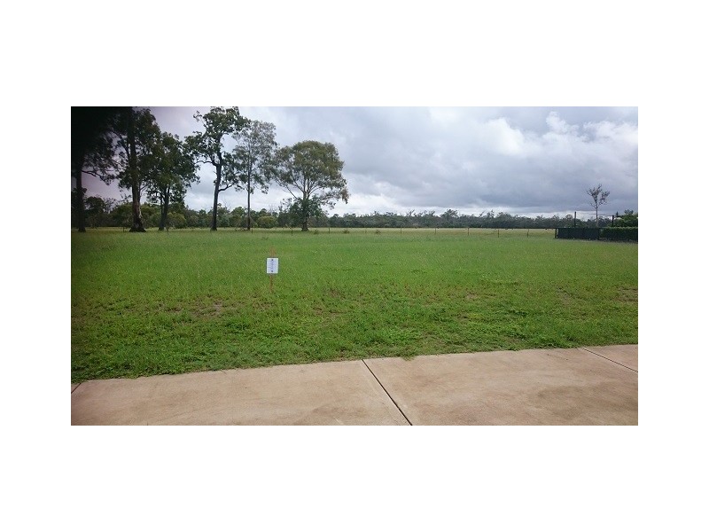 30 Sirenia Drive, Burrum Heads QLD 4659
