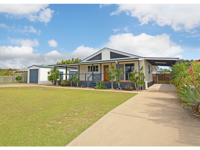 33 Sunrise Crescent, Burrum Heads QLD 4659
